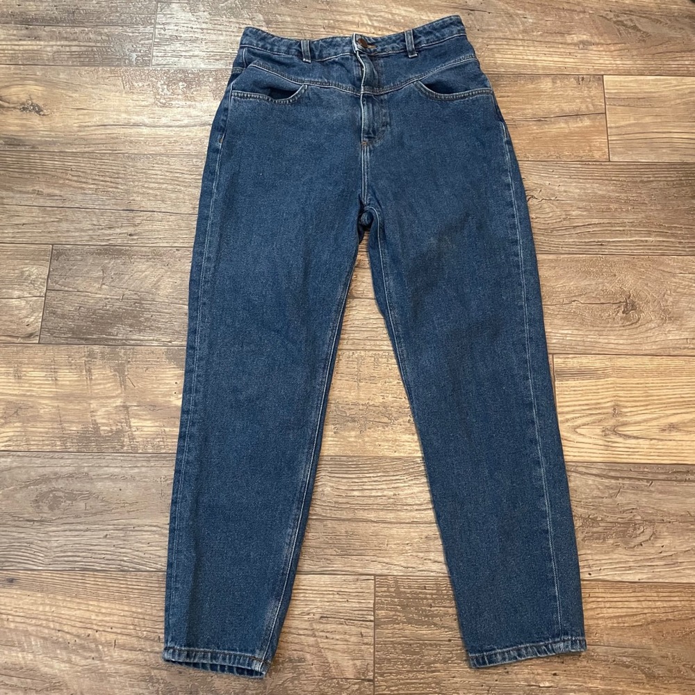 Stradivarius High Waisted Mom Jeans Medium Wash Blue Tapered‎ Leg USA 8